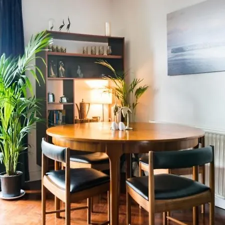 Stunning Duplex Penthouse In The City Centre *