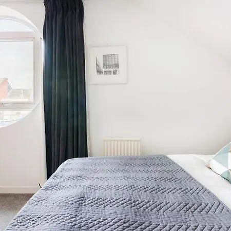 Stunning Duplex Penthouse In The City Centre Apartment
