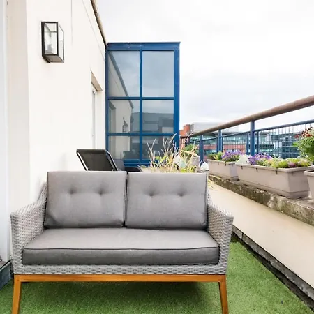 Stunning Duplex Penthouse In The City Centre Apartment *
